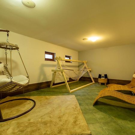 Hotel Liptov Holiday *** Липтовски-Трновец Экстерьер фото